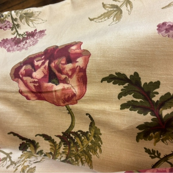 Yards Portfolio Textiles Laura Ashley Hydrangea and Carnation